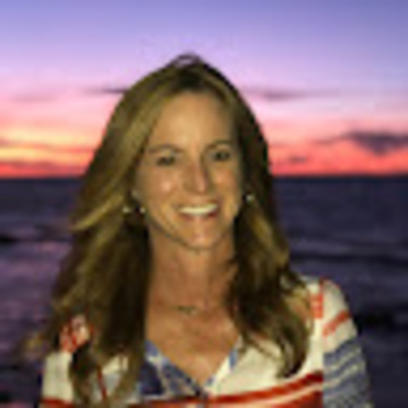 Poshmark profile picture for @equally